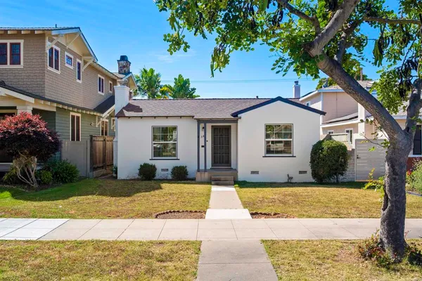 $2,620,000 | 540 H Avenue, Coronado, CA 92118