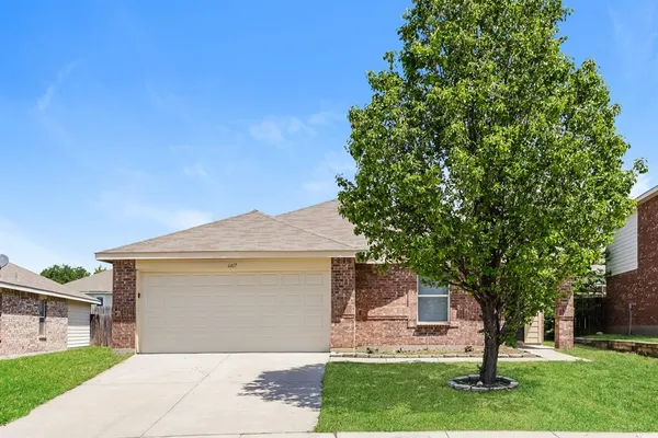$1,850 | 6417 Meadow Way Lane, Fort Worth, TX 76179
