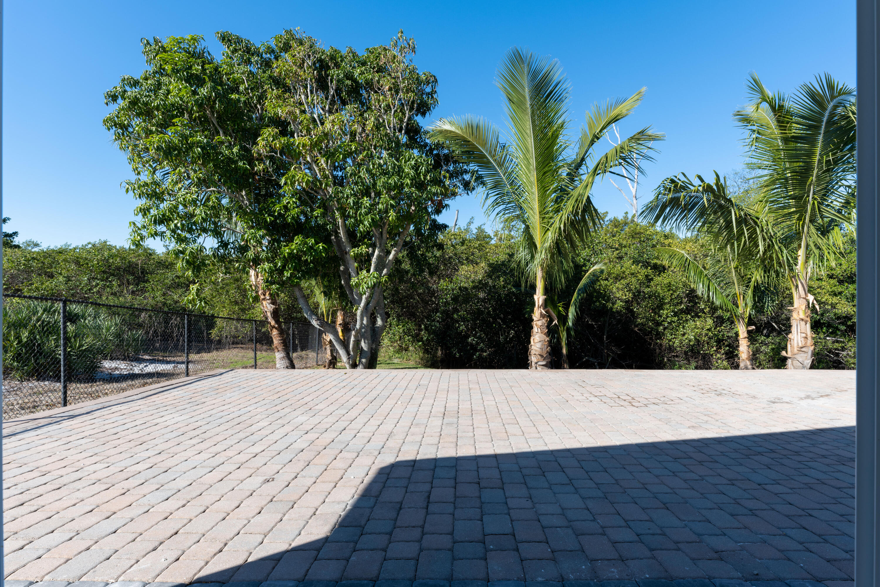 13757 Cocoanut Avenue Juno Beach, FL 33408 - Photo 24 of 31