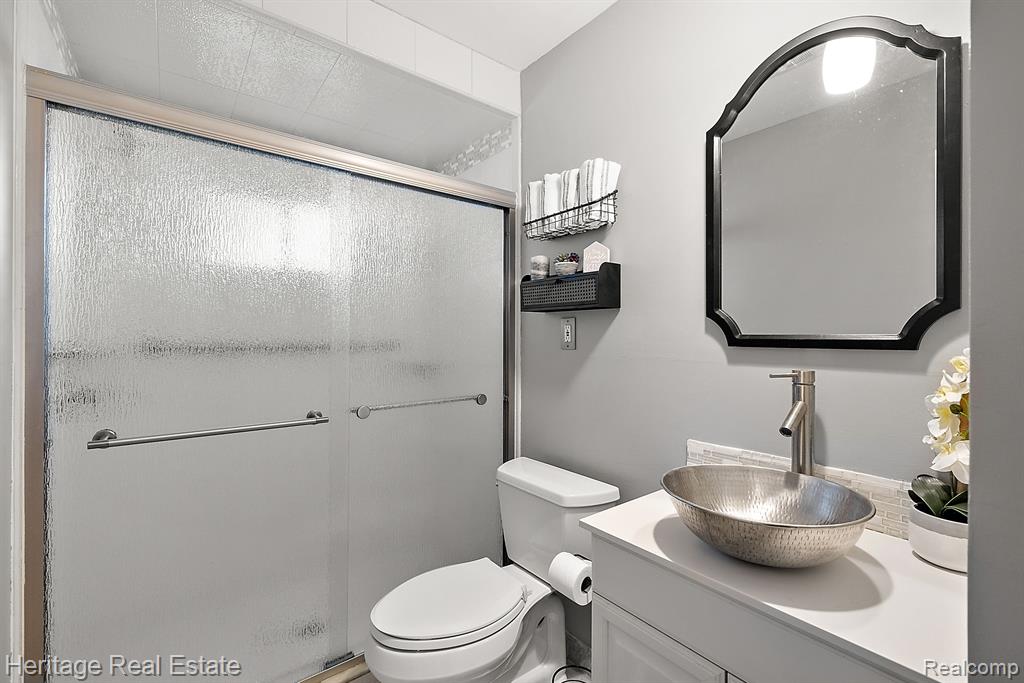 9605 Andersonville Road Clarkston, MI 48346 - Photo 25 of 48 Gallery Image 25