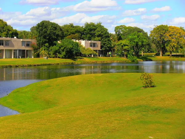 $172,500 | 9480 Poinciana Place, Unit 201, Davie, FL 33324