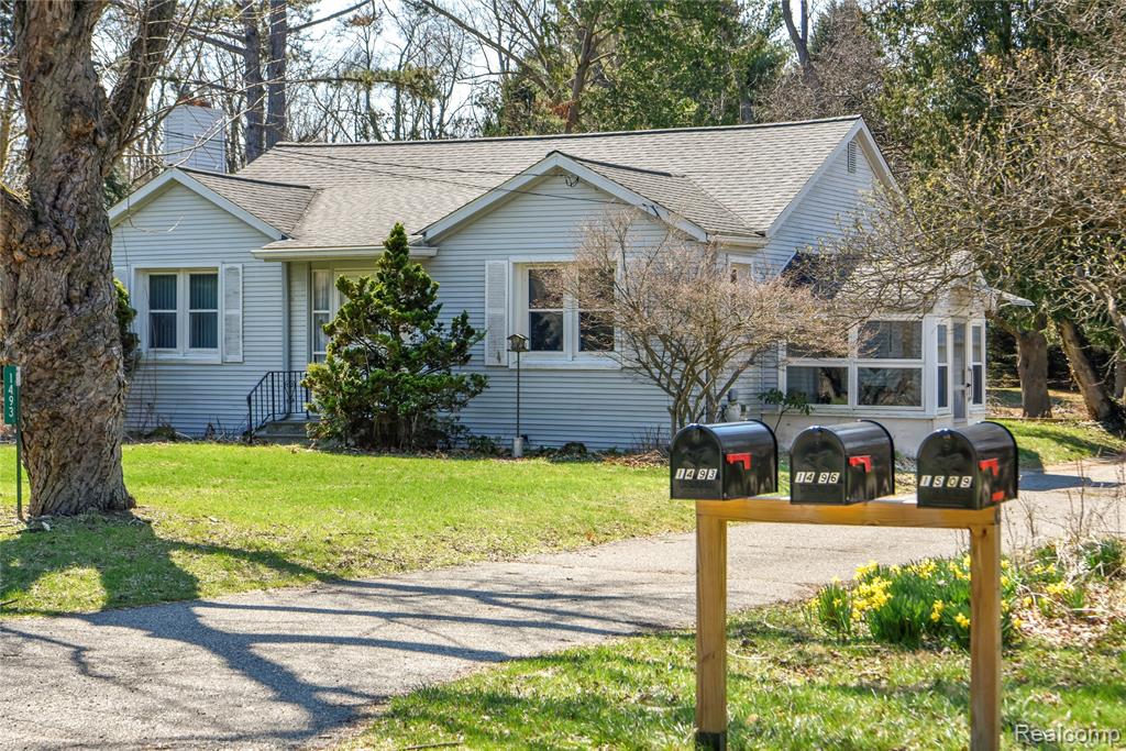 1493 Merry Road Waterford, MI 48328 - Photo 23 of 82 Gallery Image 23