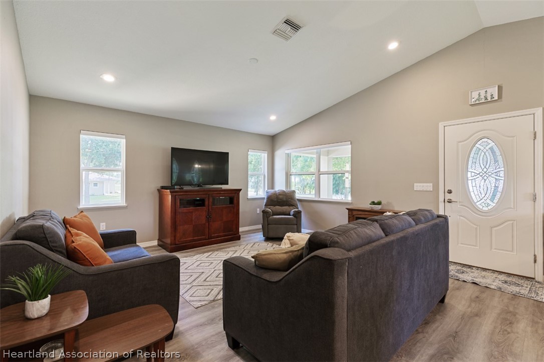 279 Cloverleaf Road Lake Placid, FL 33852 - Photo 14 of 32 Gallery Image 14
