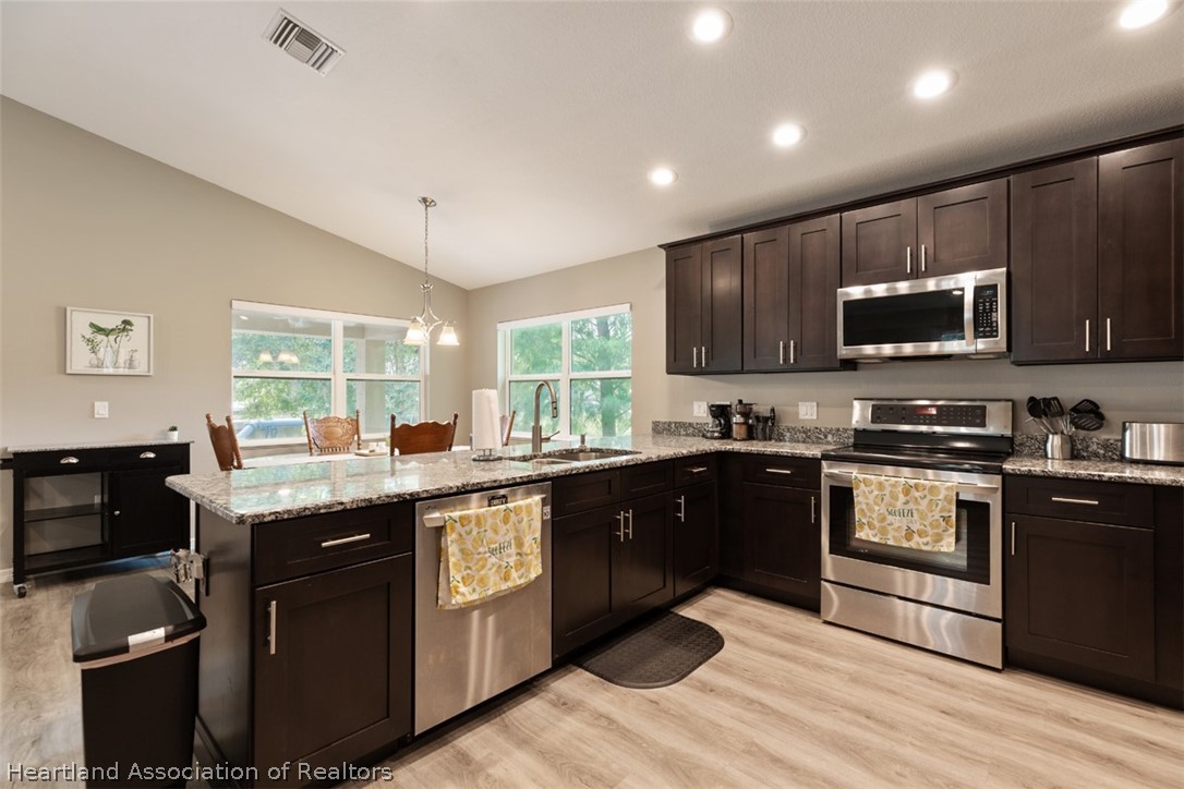 279 Cloverleaf Road Lake Placid, FL 33852 - Photo 10 of 32 Gallery Image 10