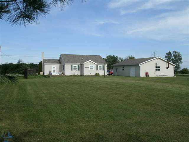 4101 Vincent Road North Street, MI 48049 - Photo 12 of 15 31114630-11.JPG