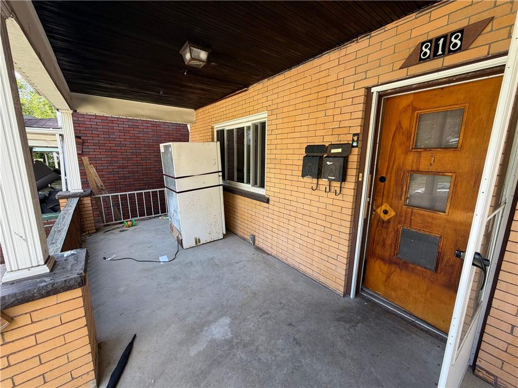 818 Lamont Street McKees Rocks, PA 15136 - Photo 2 of 36 Gallery Image 2