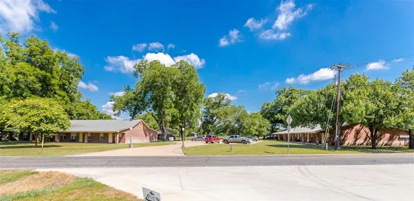 $1,295 | 3311 East FM 813, Unit B, Palmer, TX 75152