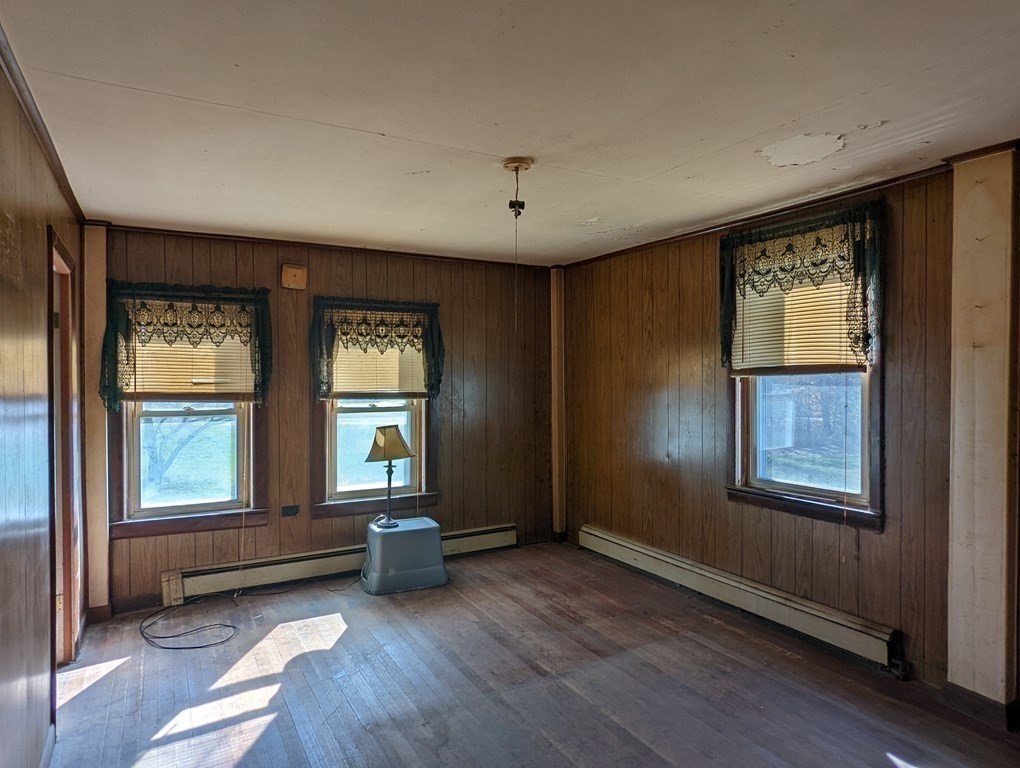 3 New Spencer Road Charlton, MA 01507 - Photo 12 of 41 Gallery Image 12
