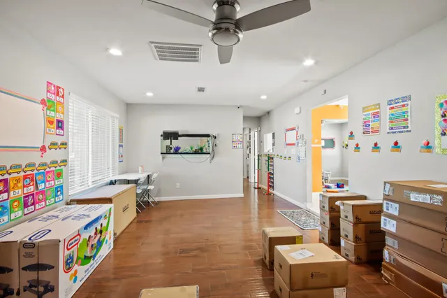 $3,000 | 5302 Treaschwig Road, Spring, TX 77373