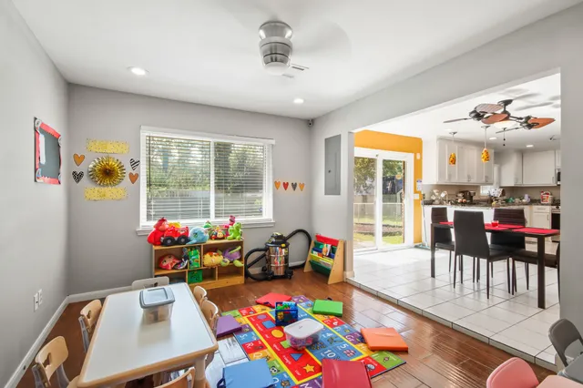 $3,000 | 5302 Treaschwig Road, Spring, TX 77373