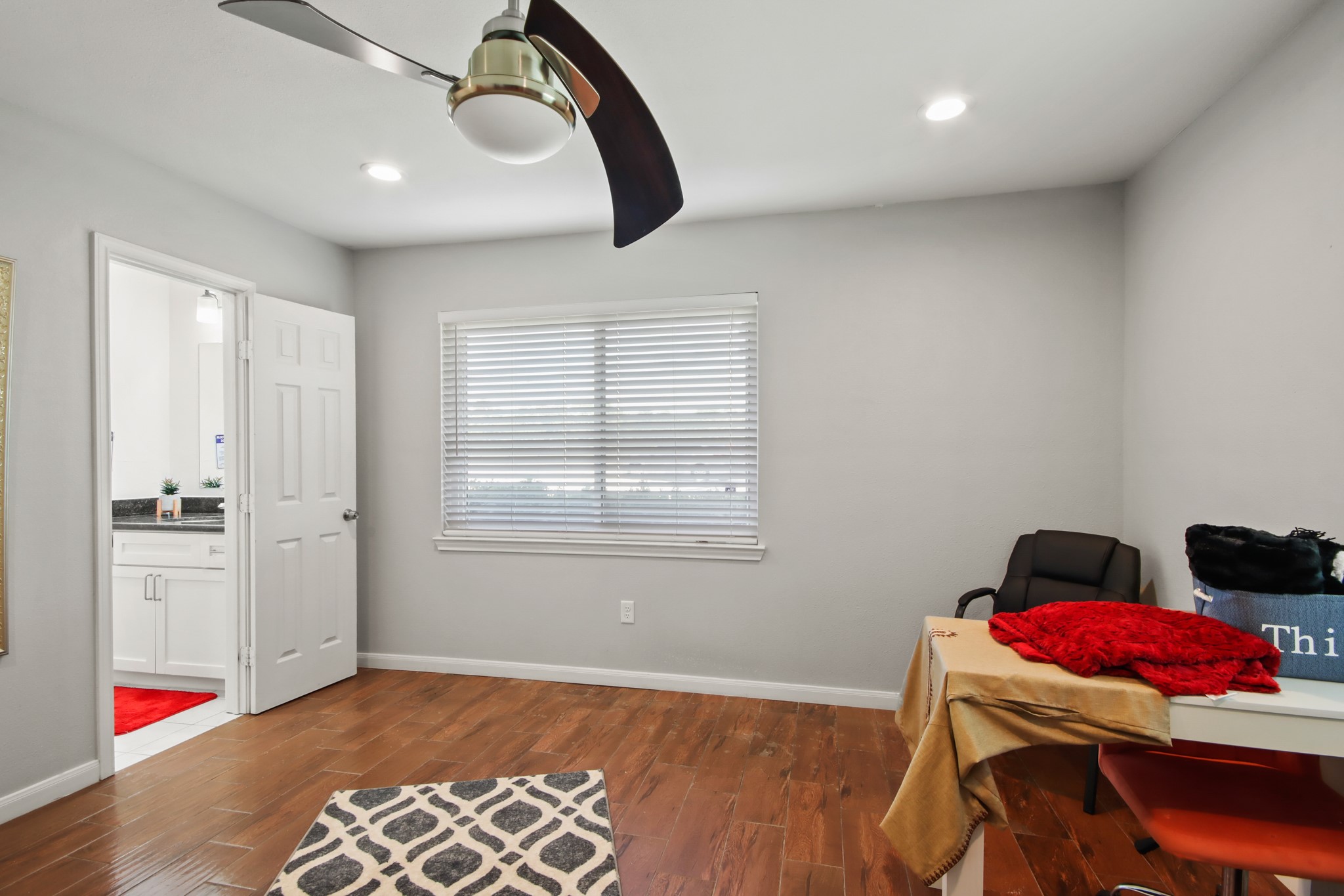 5302 Treaschwig Road Spring, TX 77373 - Photo 22 of 50 a workspace with furniture and window