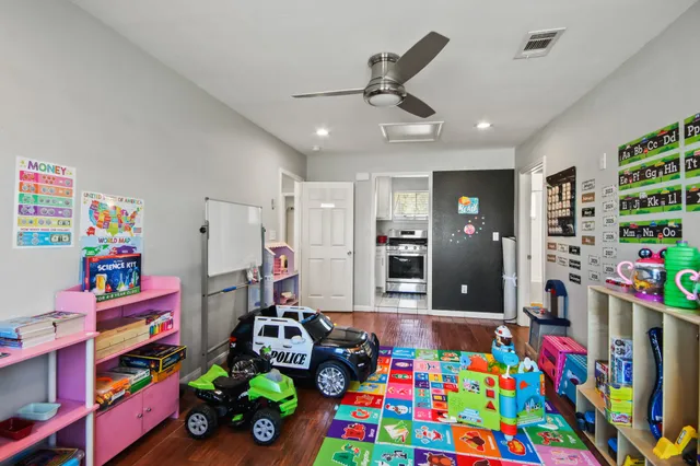 $3,000 | 5302 Treaschwig Road, Spring, TX 77373