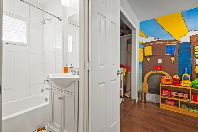 $3,000 | 5302 Treaschwig Road, Spring, TX 77373