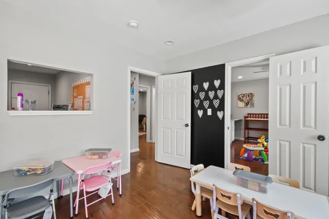 $3,000 | 5302 Treaschwig Road, Spring, TX 77373