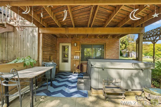 $269,900 | 1731 Horizon Drive, Ionia, MI 48846