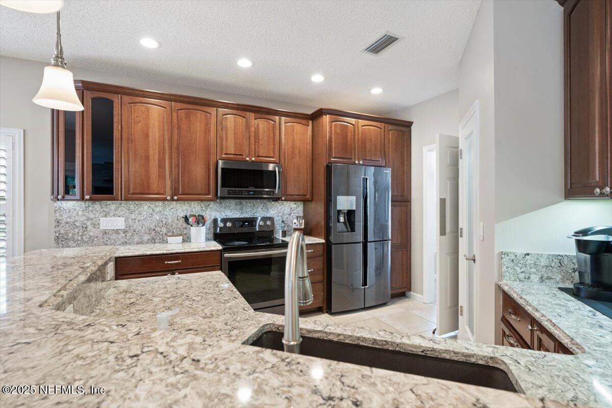 252 Crooked Court St. Johns, FL 32259 - Photo 15 of 72 029-Kitchen