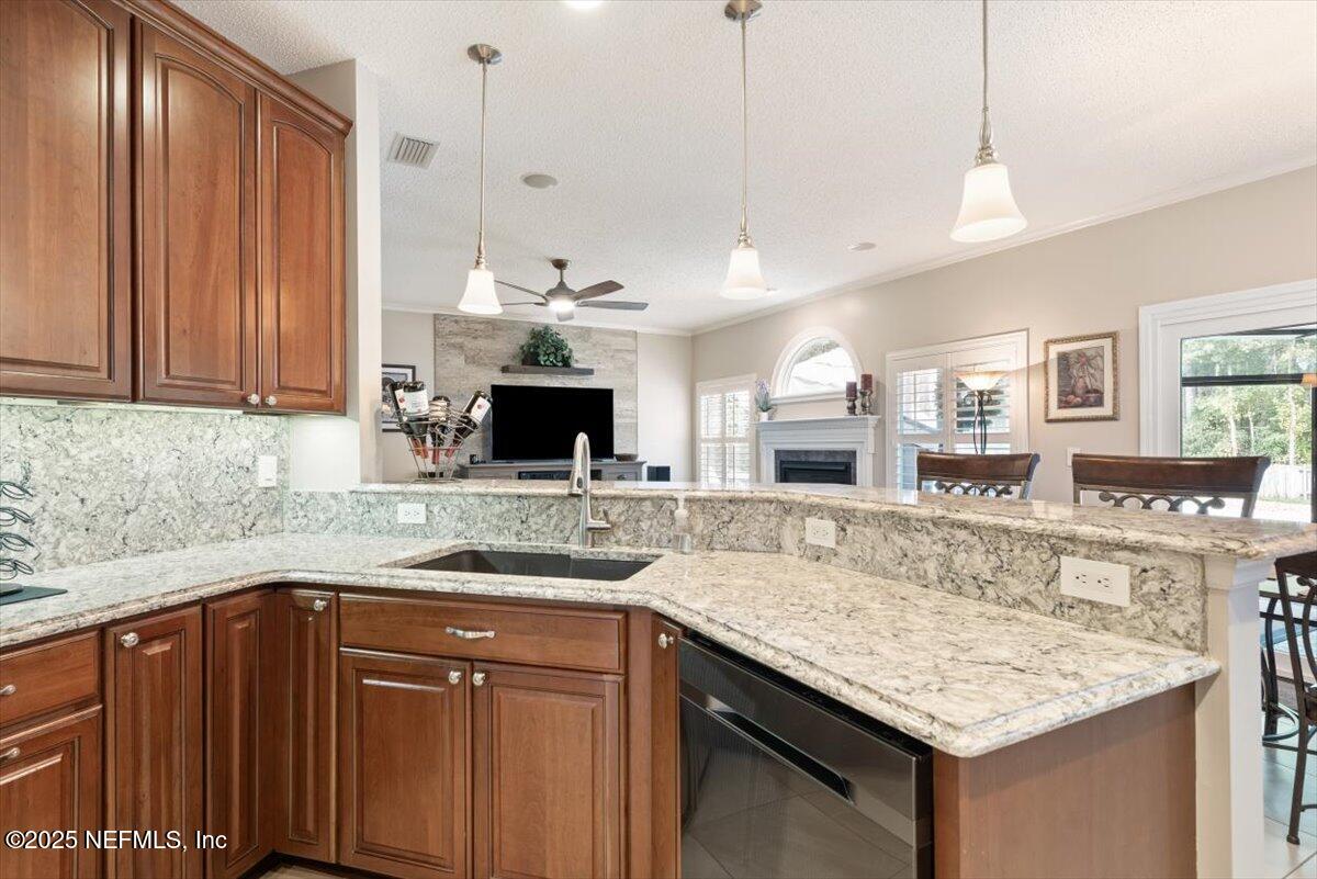 252 Crooked Court St. Johns, FL 32259 - Photo 18 of 72 031-Kitchen