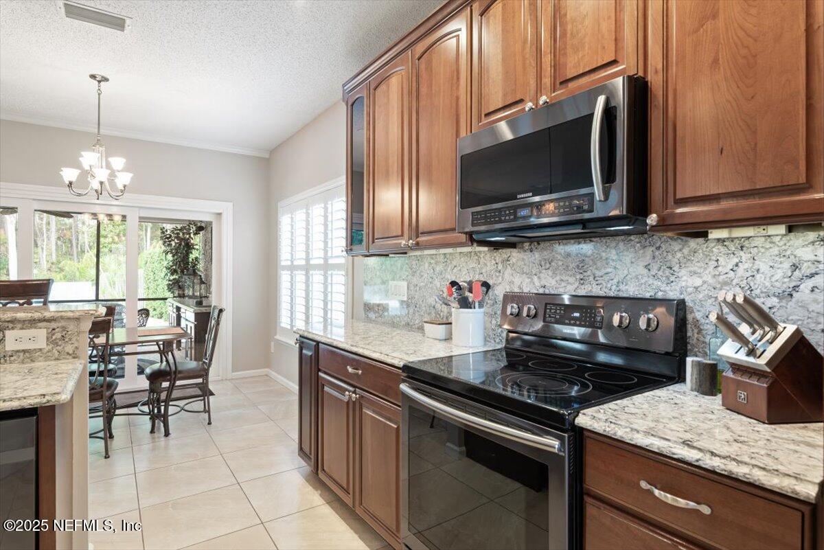 252 Crooked Court St. Johns, FL 32259 - Photo 19 of 72 032-Kitchen