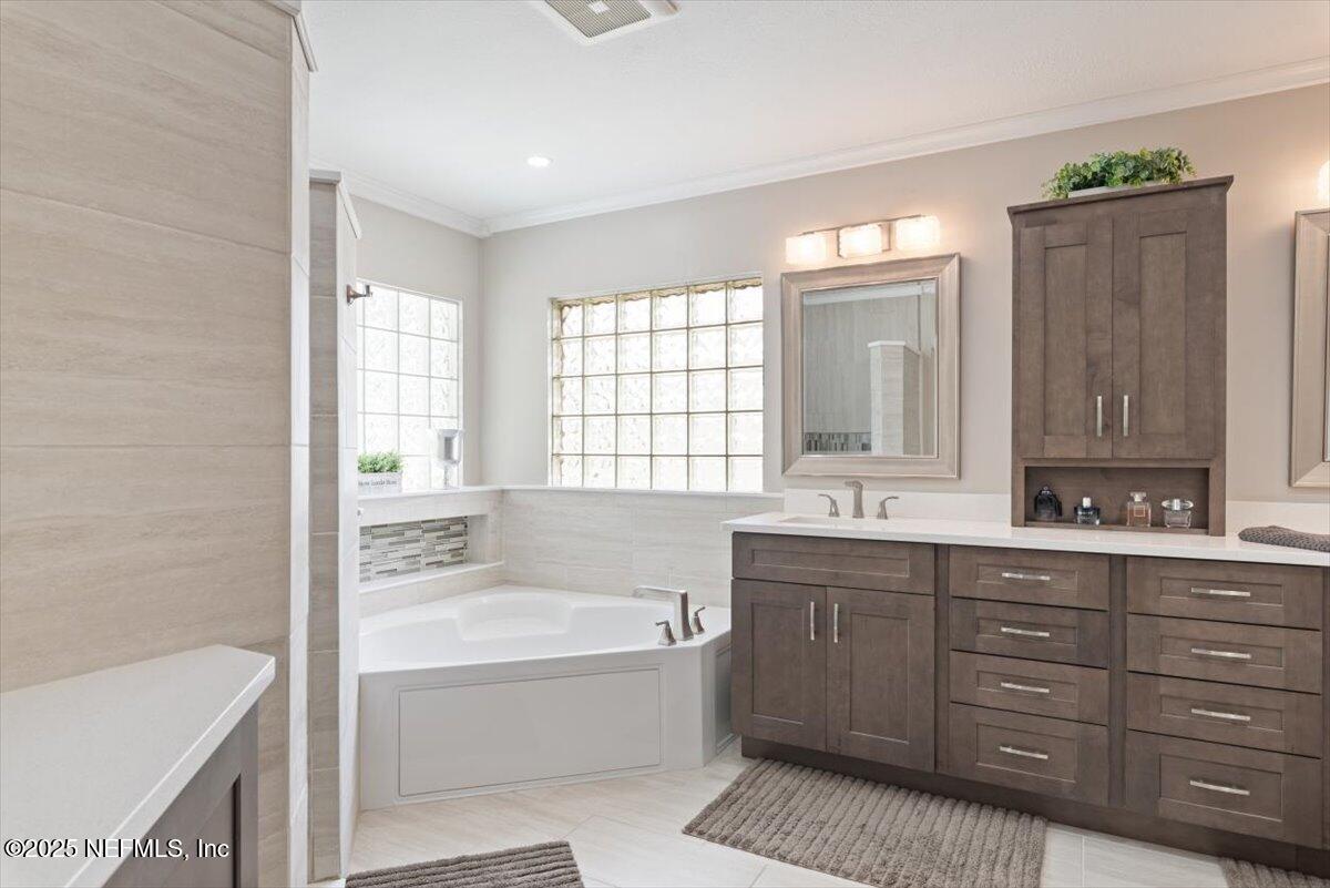 252 Crooked Court St. Johns, FL 32259 - Photo 28 of 72 018-Master Bath