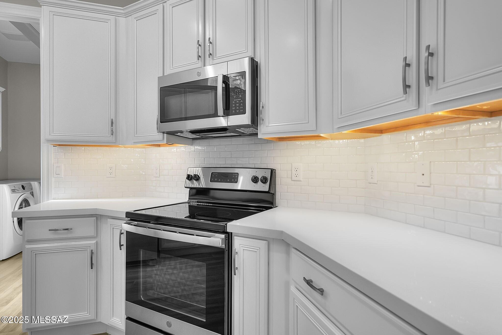 2171 Embarcadero Way Tubac, AZ 85646 - Photo 8 of 37 Kitchen