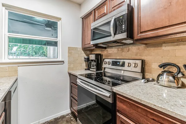 $2,900 | 1501 Rockdale Circle, Unit A, Austin, TX 78704