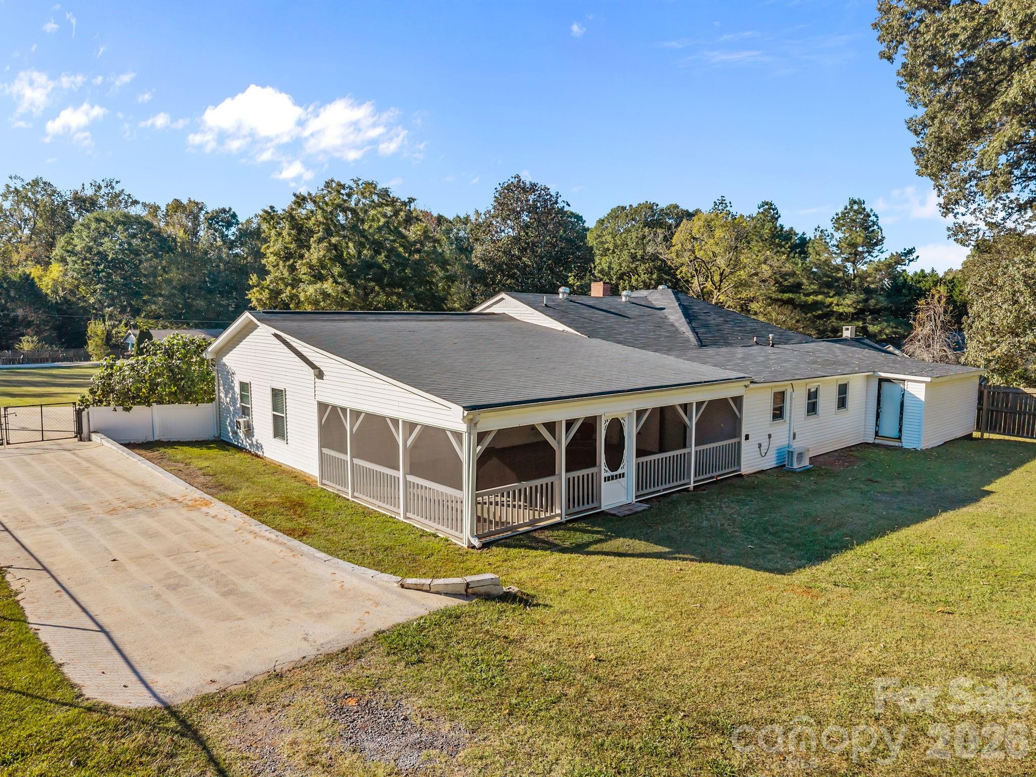 1614 Old Nation Road Fort Mill, SC 29715 - Photo 10 of 47