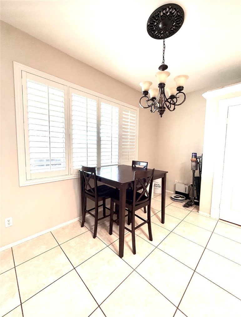 17886 Robusta Drive Riverside, CA 92503 - Photo 8 of 16