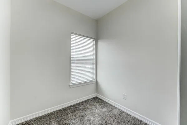 $1,950 | 410 North 4th Street, Beasley, TX 77417