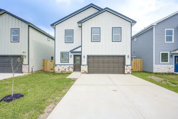 $1,950 | 410 North 4th Street, Beasley, TX 77417