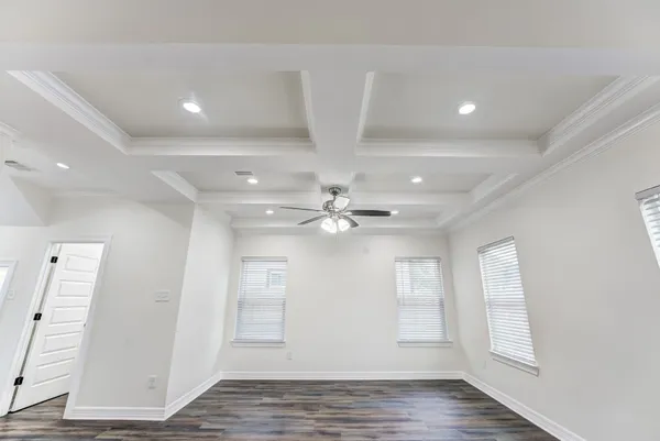 $1,950 | 410 North 4th Street, Beasley, TX 77417