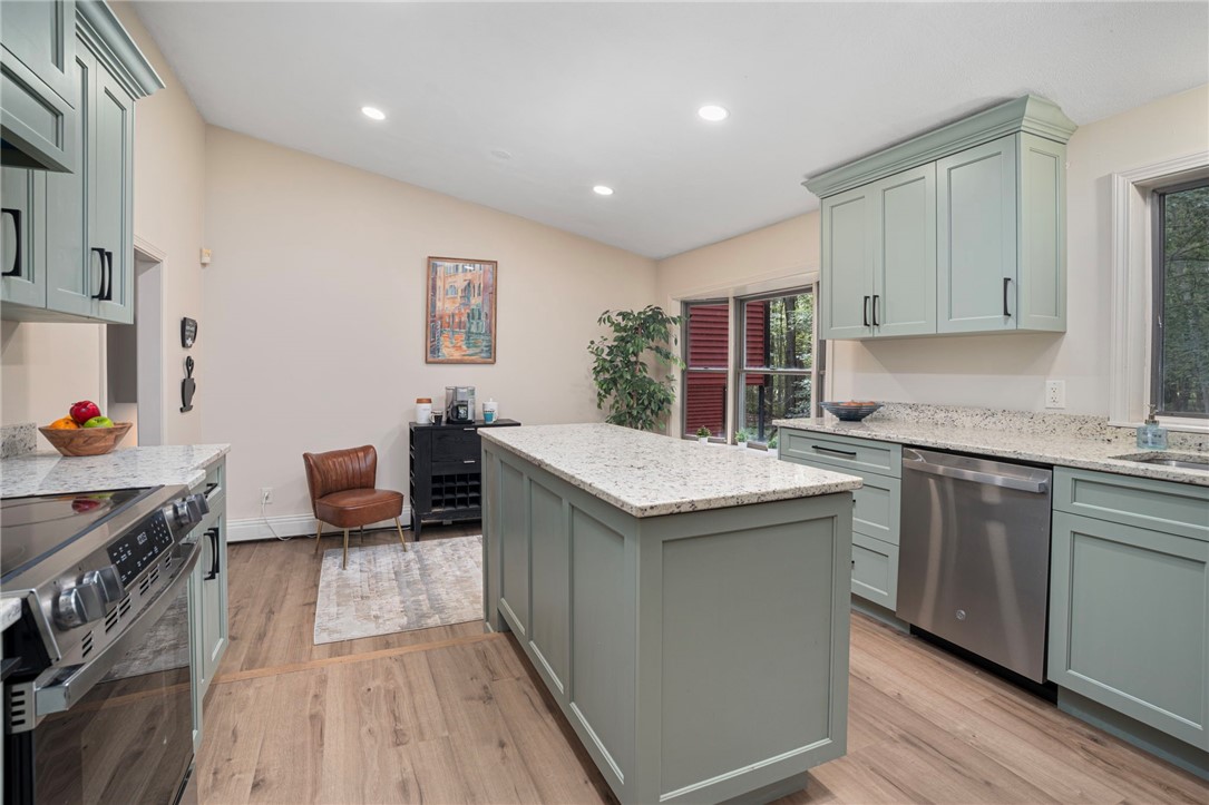 690 Major Potter Road Warwick, RI 02818 - Photo 9 of 45 Gallery Image 9