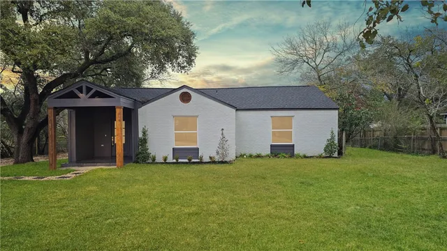 $314,900 | 3803 Ridgewood Street, Bryan, TX 77801