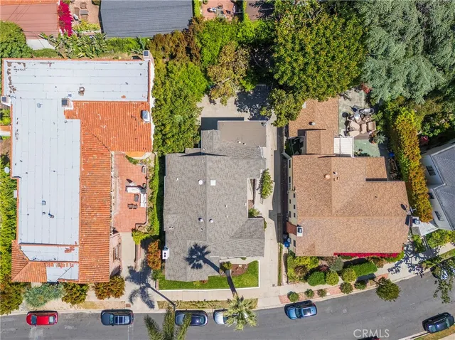 $3,050,000 | 1964 Palmerston Place, Los Angeles, CA 90027