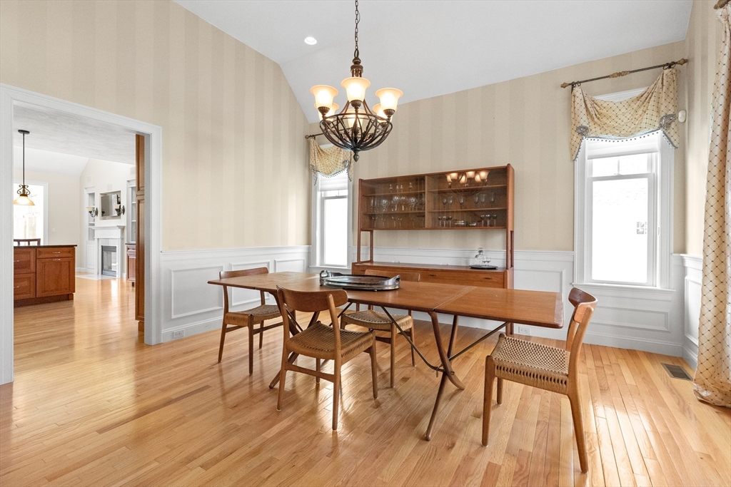 8 Ridgeway Circle, Unit 8 West Newbury, MA 01985 - Photo 6 of 42