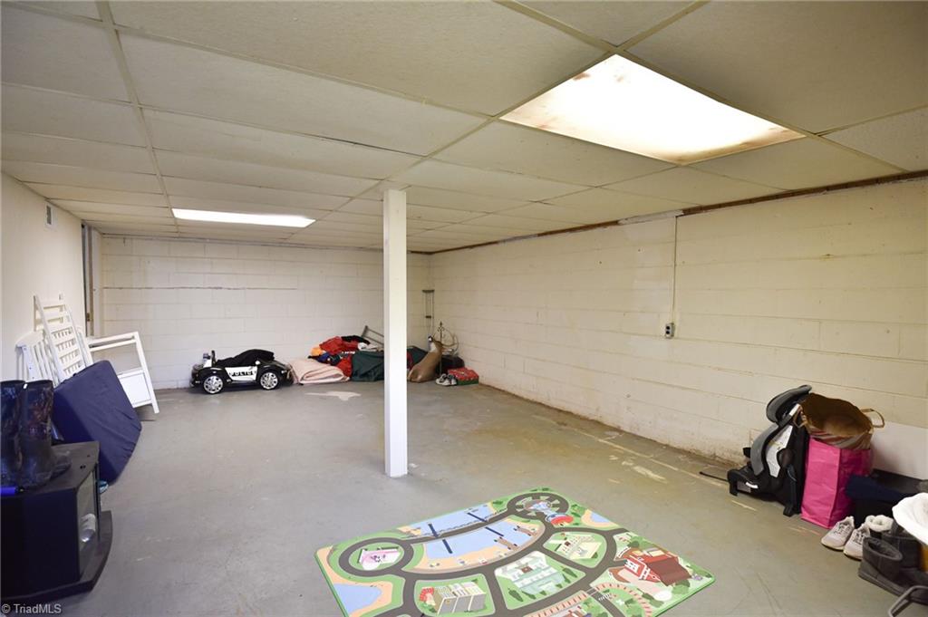 1275 Armstrong Road Jonesville, NC 28642 - Photo 22 of 30 Gallery Image 22