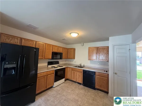 $2,500 | 1530 Hawthorn Drive, Easton, PA 18040