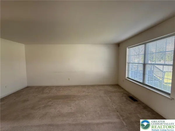 $2,500 | 1530 Hawthorn Drive, Easton, PA 18040