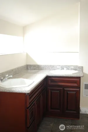 $2,850 | 27411 101st Avenue Northwest, Stanwood, WA 98292