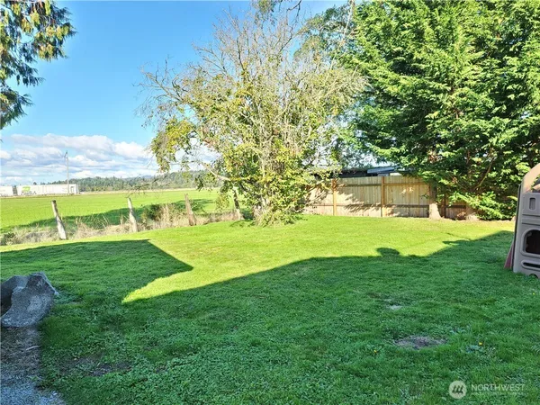 $2,850 | 27411 101st Avenue Northwest, Stanwood, WA 98292