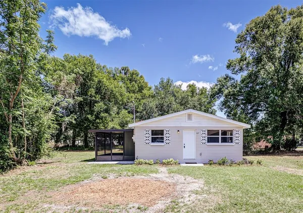 $192,950 | 417 South Seminole Avenue, Fort Meade, FL 33841