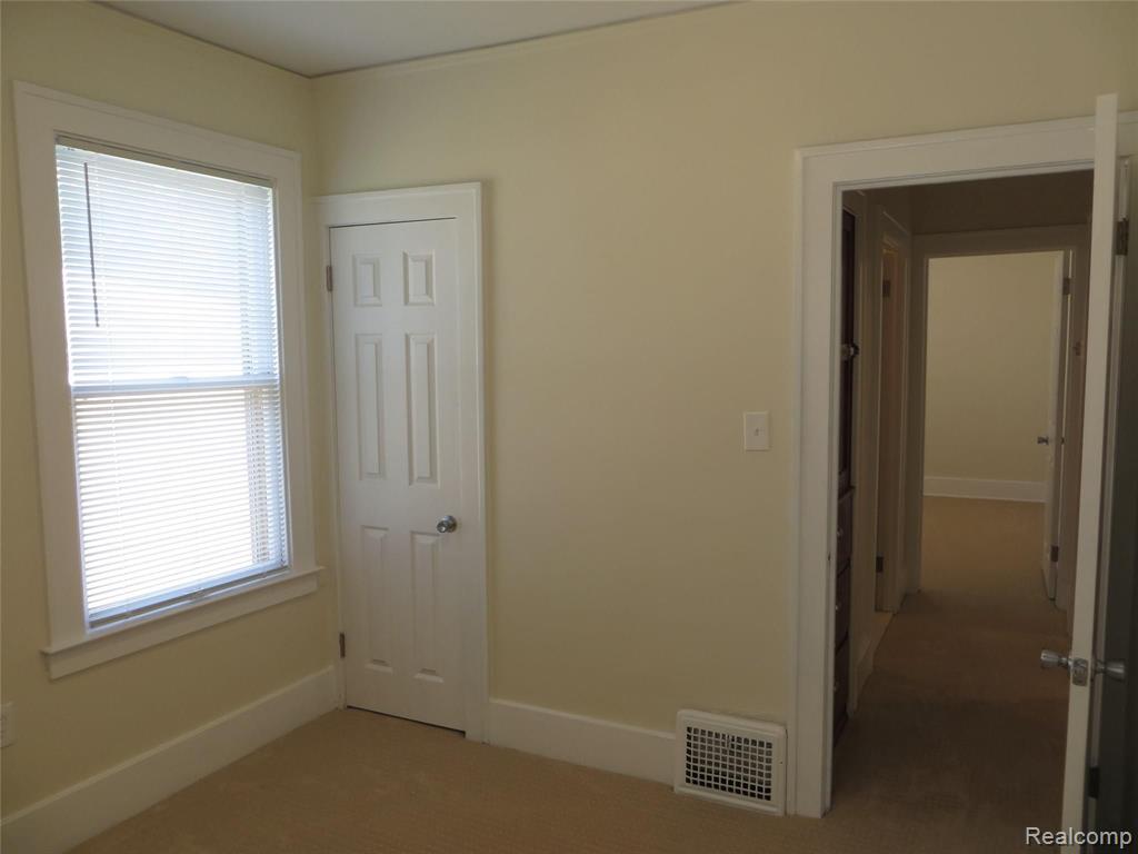 23053 Rausch Avenue Eastpointe, MI 48021 - Photo 34 of 53