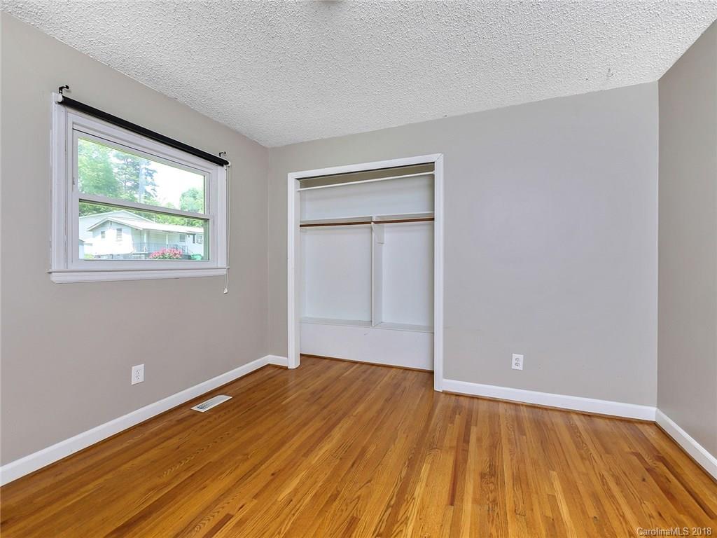 138 Hampton Church Road Charlotte, NC 28262 - Photo 15 of 27 Gallery Image 15