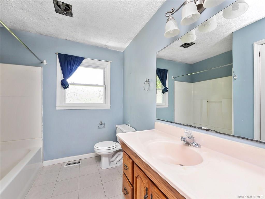 138 Hampton Church Road Charlotte, NC 28262 - Photo 18 of 27 Gallery Image 18
