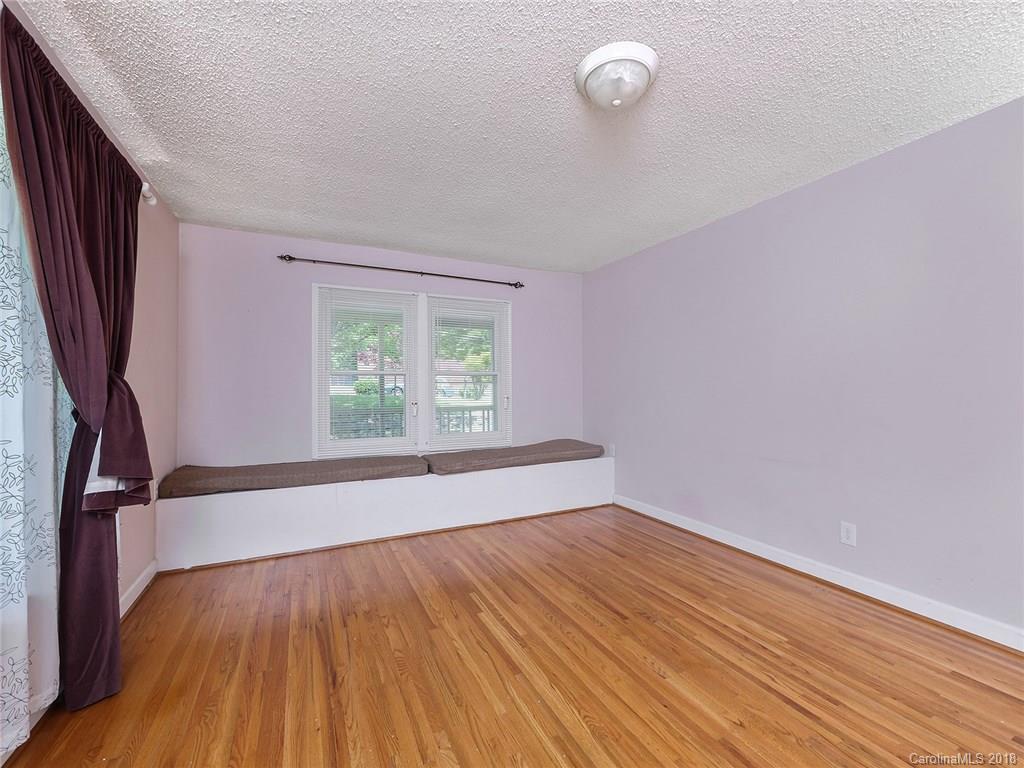 138 Hampton Church Road Charlotte, NC 28262 - Photo 3 of 27 Gallery Image 3