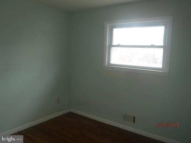 53 Alan Terrace Howell, NJ 07731 - Photo 14 of 32