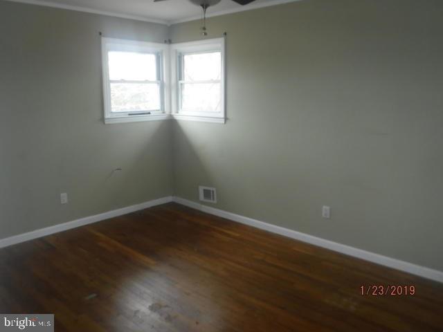 53 Alan Terrace Howell, NJ 07731 - Photo 5 of 32