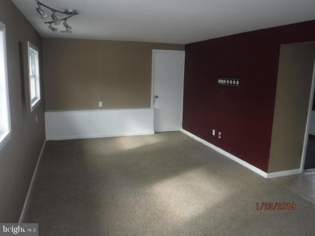 53 Alan Terrace Howell, NJ 07731 - Photo 6 of 32