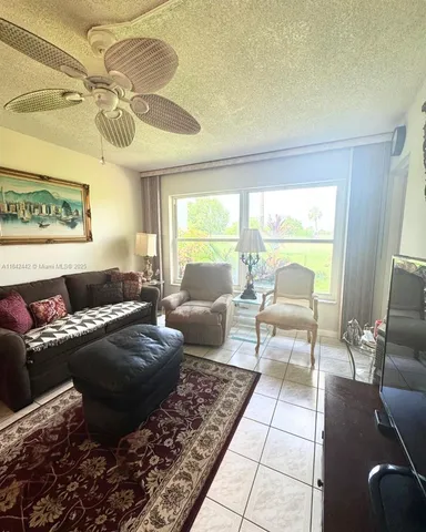 $1,300 | 7787 Golf Cir Drive, Unit 106, Margate, FL 33063