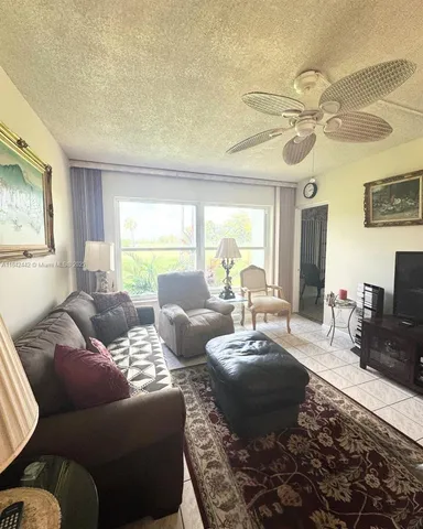 $1,300 | 7787 Golf Cir Drive, Unit 106, Margate, FL 33063