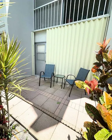 $1,300 | 7787 Golf Cir Drive, Unit 106, Margate, FL 33063